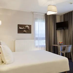 Hotel Nehô Porte De Genève